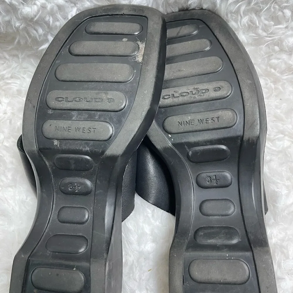 Nine West Cloud black leather thong sandals with gold tone accents size 8.5